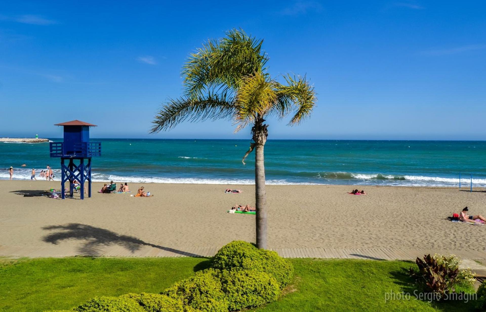 Benalbeach 1010 - Vista Al Mar - Piscina Todo El Ano - Primera Linea De Playa Benalmádena Εξωτερικό φωτογραφία