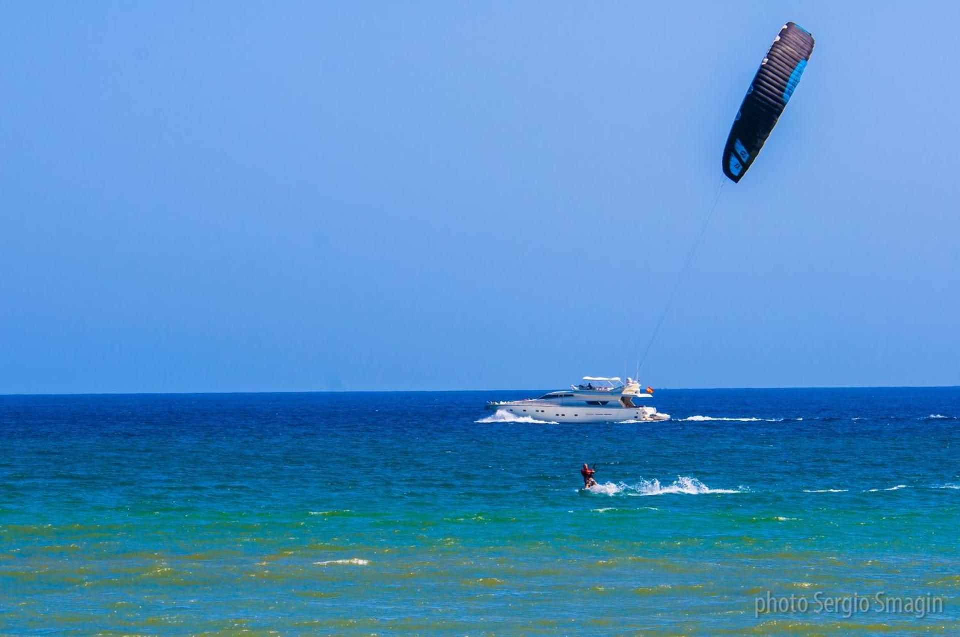 Benalbeach 1010 - Vista Al Mar - Piscina Todo El Ano - Primera Linea De Playa Benalmádena Εξωτερικό φωτογραφία